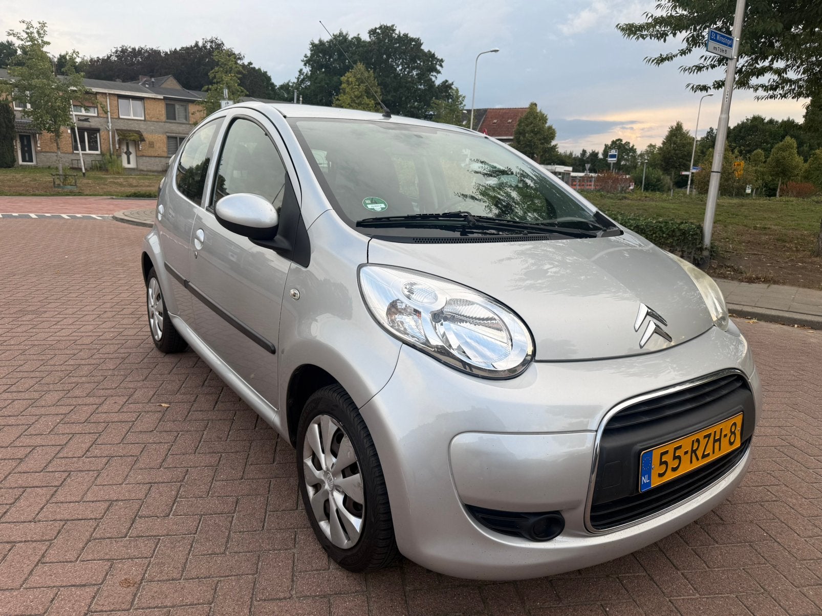 Citroën C1 1.0 Seduction Airco 5 Deurs 2011 Apk 08/2027, Voorwielaandrijving, Euro 5, Stof, 4 stoelen