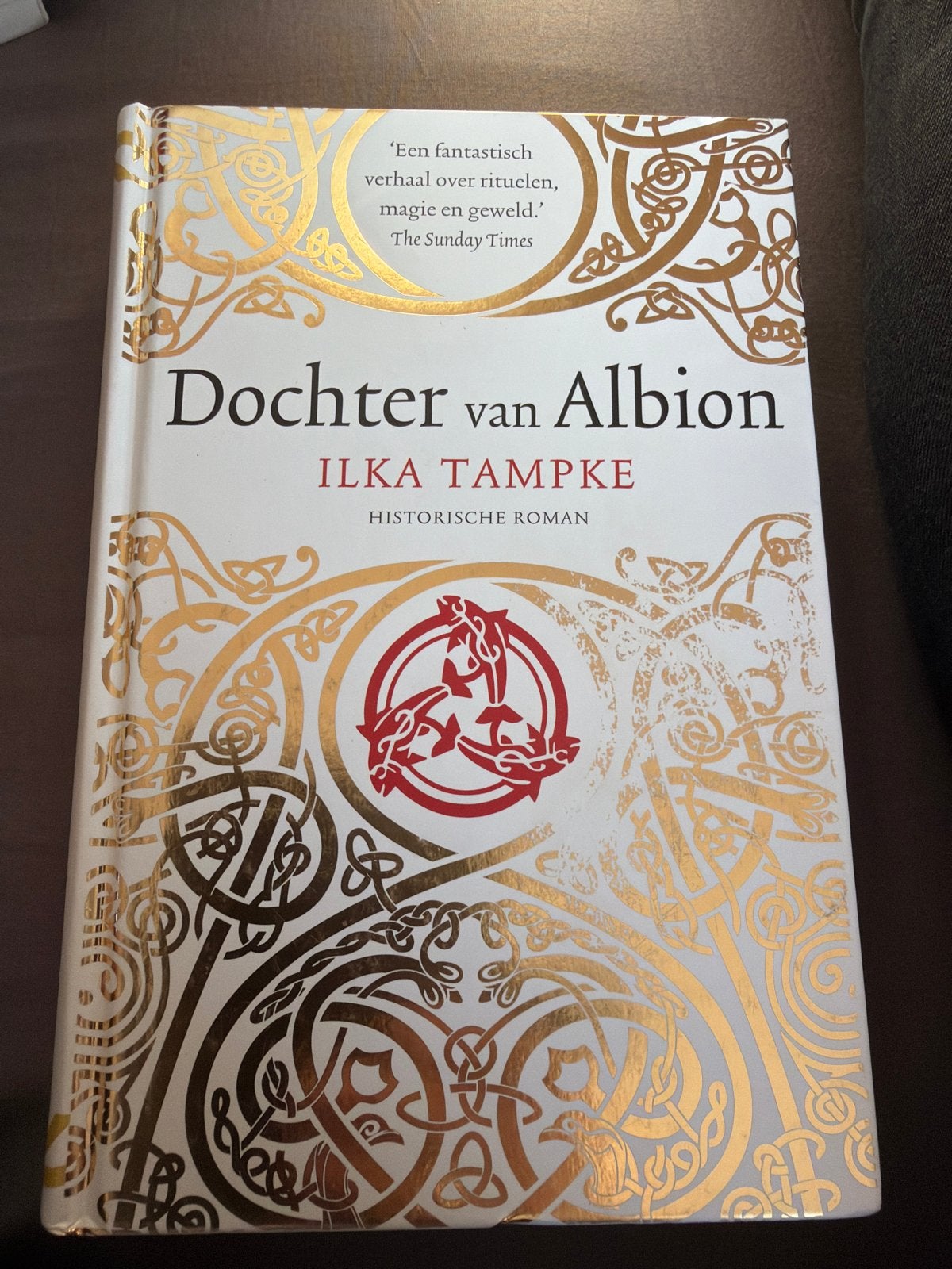 KKK.   Ilka Tampke - Dochter van Albion, Ophalen of Verzenden, Zo goed als nieuw, Ilka Tampke
