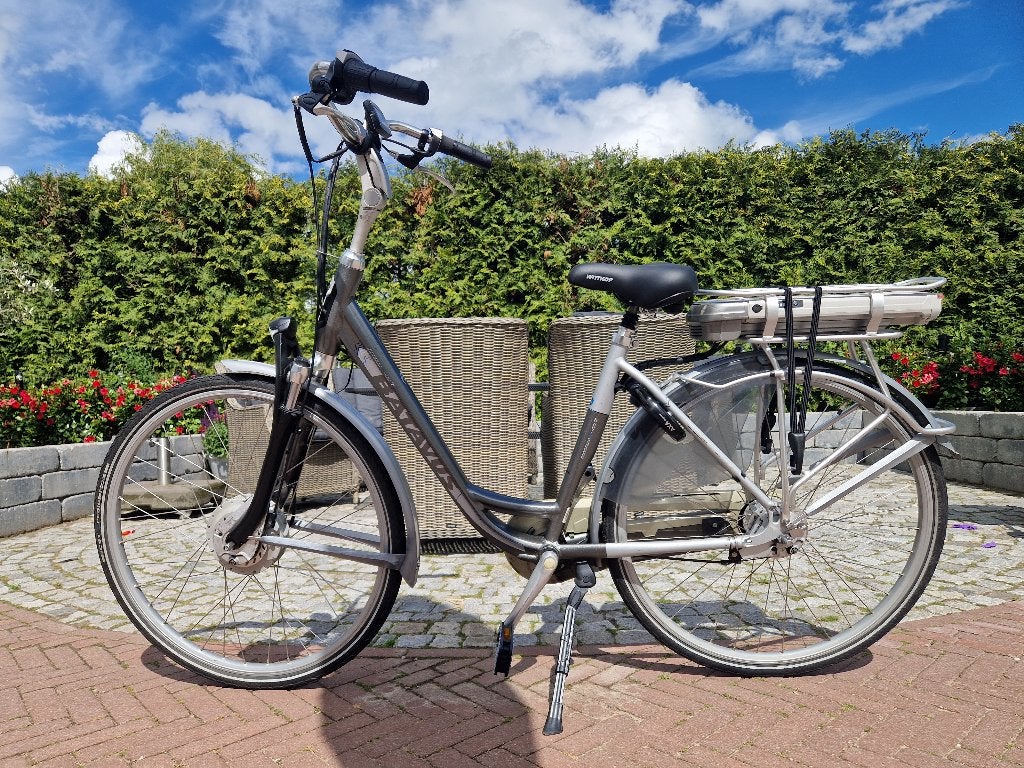 NIEUWE ACCU EN LADER. Elektrische dames fiets batavus, Zo goed als nieuw, 51 tot 55 cm, 50 km per accu of meer, Ophalen