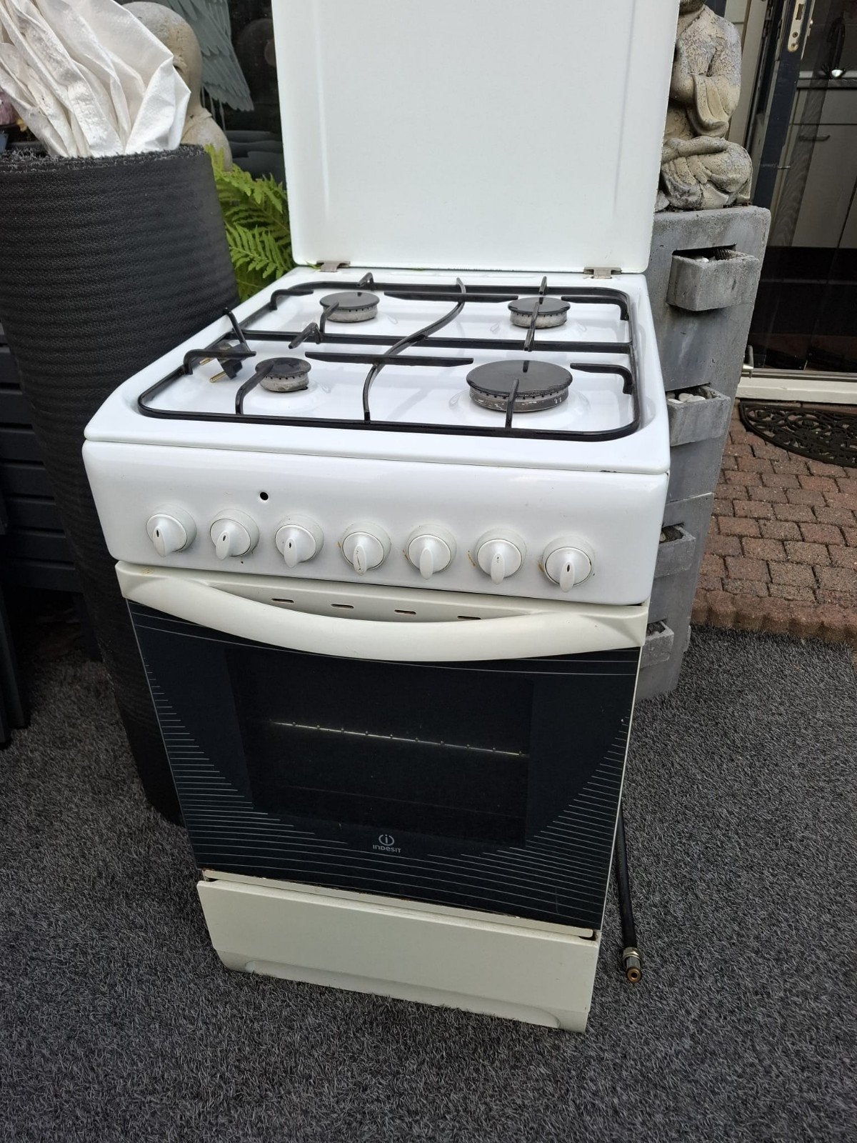 Indesit gasfornuis met electrische oven, Witgoed en Apparatuur, Fornuizen, Gebruikt, Hete lucht, Gas, 85 tot 90 cm