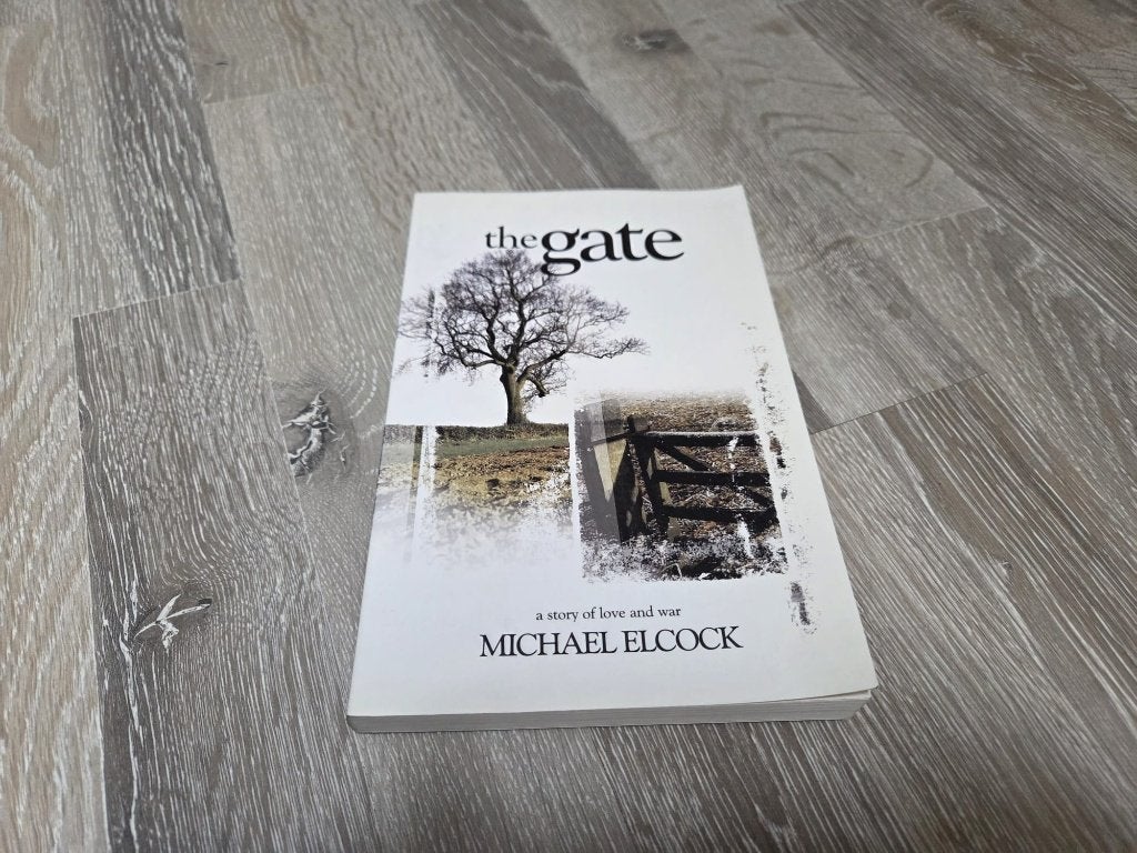 Michael Elcock - The Gate, Ophalen of Verzenden, Gelezen
