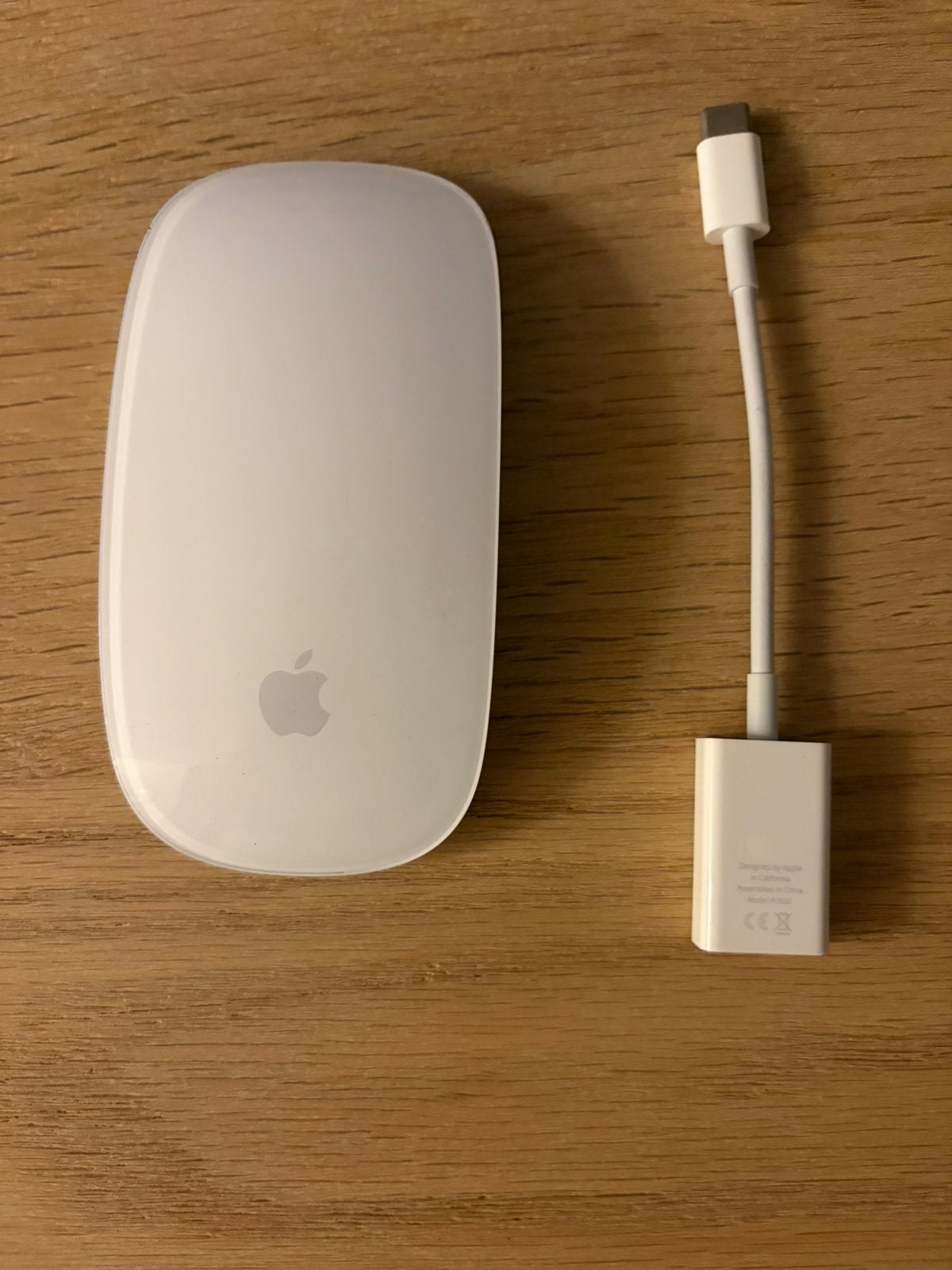 Apple muis en adapter, Computers en Software, Muizen, Ophalen, Zo goed als nieuw