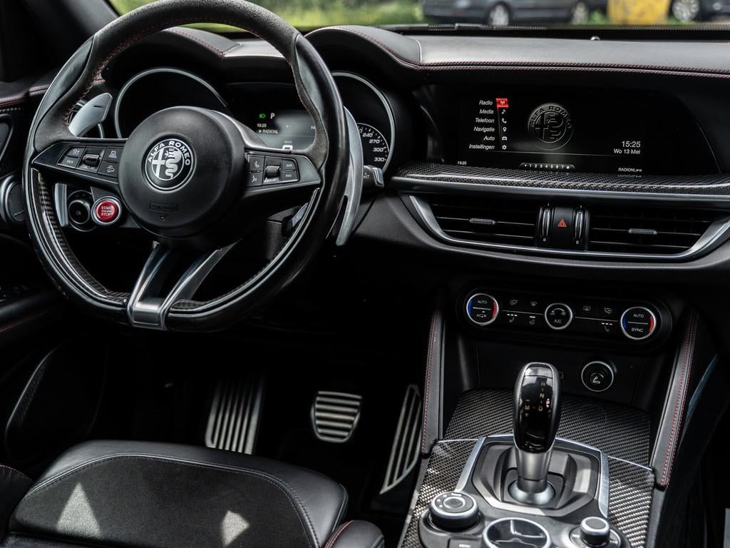 Alfa Romeo Stelvio 2.9 V6 AWD Quadrifoglio - APPLE CARPLAY -, Auto's, Alfa Romeo, Automaat, Gebruikt, 510 pk, Lichtsensor