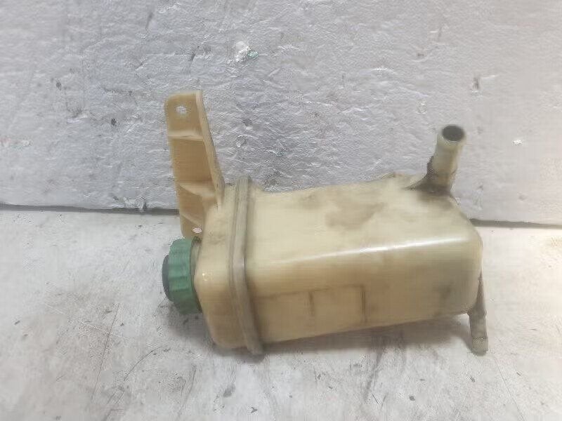 STUURBEKRACHTIGING OLIERESERVOIR 80 (B4) (8a0-422-373-c), Gebruikt, Auto-Union-Straße 1, 85057 Ingolstadt, DE, Info@audi.de, Audi AG
