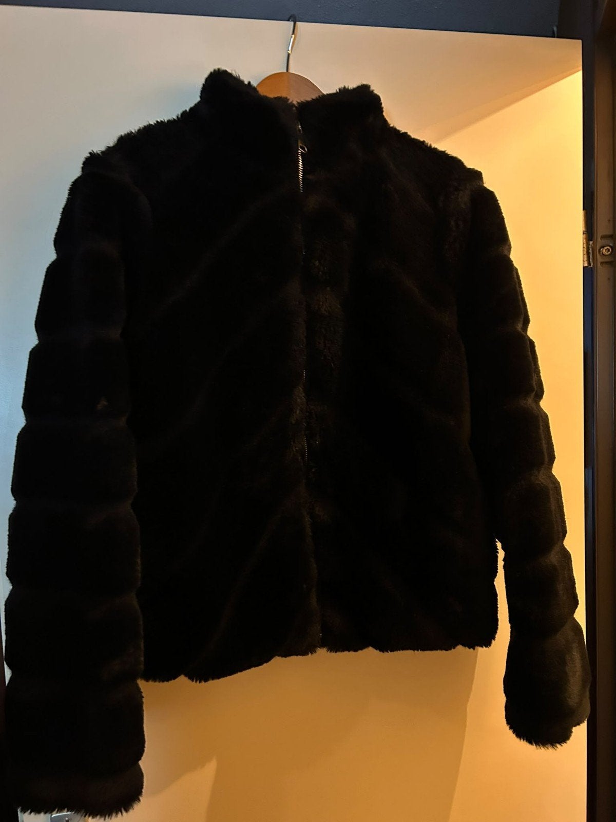 Azara Paris Zwarte Faux Fur Jas Maat S, Azara Paris, Zwart, Ophalen of Verzenden, Zo goed als nieuw