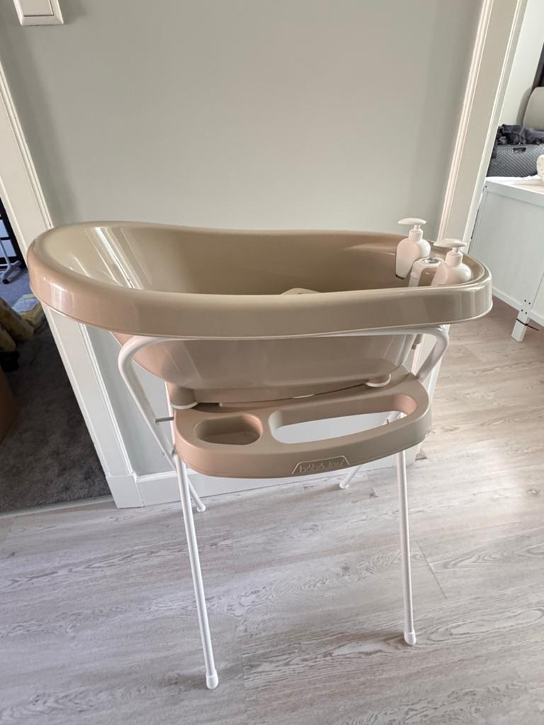 Bébé-jou babybadje met standaard en thermometer, Ophalen, Zo goed als nieuw, Badje, Bébé-jou