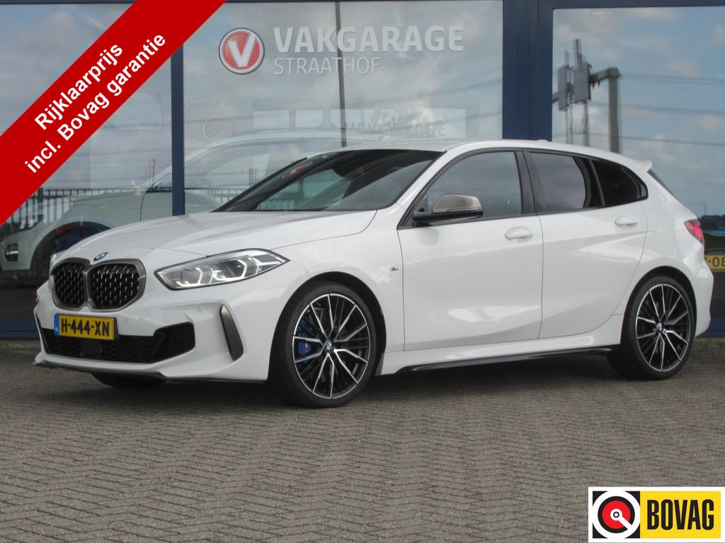 BMW 1-serie M135i xDrive Executive Edition 306 PK, Full LED, Auto's, Gebruikt, 4 cilinders, Wit, Bedrijf