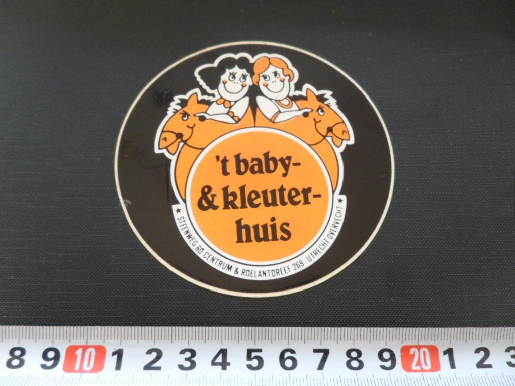 sticker Utrecht Overvecht 't Baby- & Kleuterhuis, Ophalen, Zo goed als nieuw