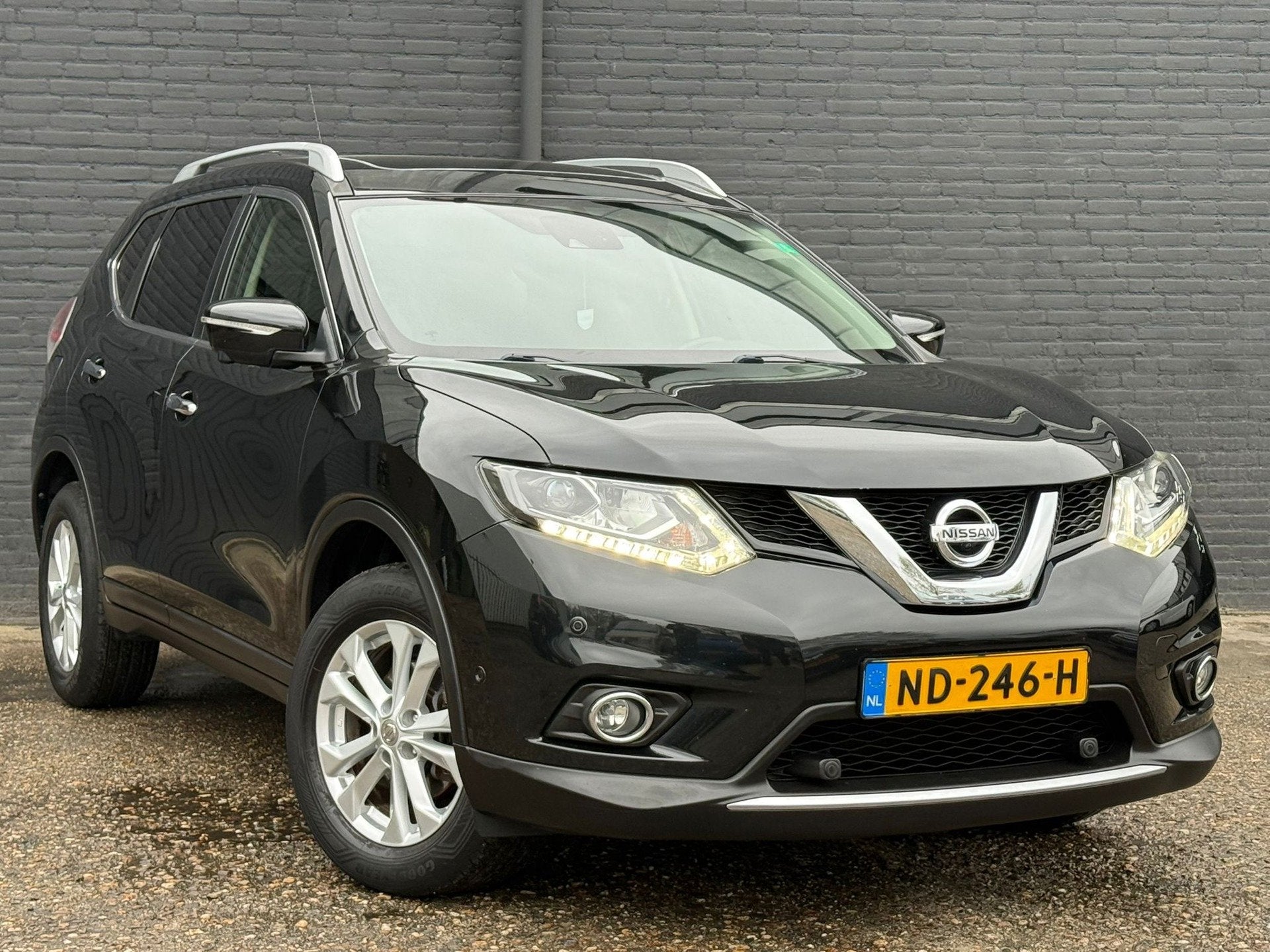 Nissan X-Trail 1.6 DIG-T Business NAVI|CAMERA|LEDER|PANO|PDC, Auto's, Voorwielaandrijving, 1618 cc, 4 cilinders, Handgeschakeld