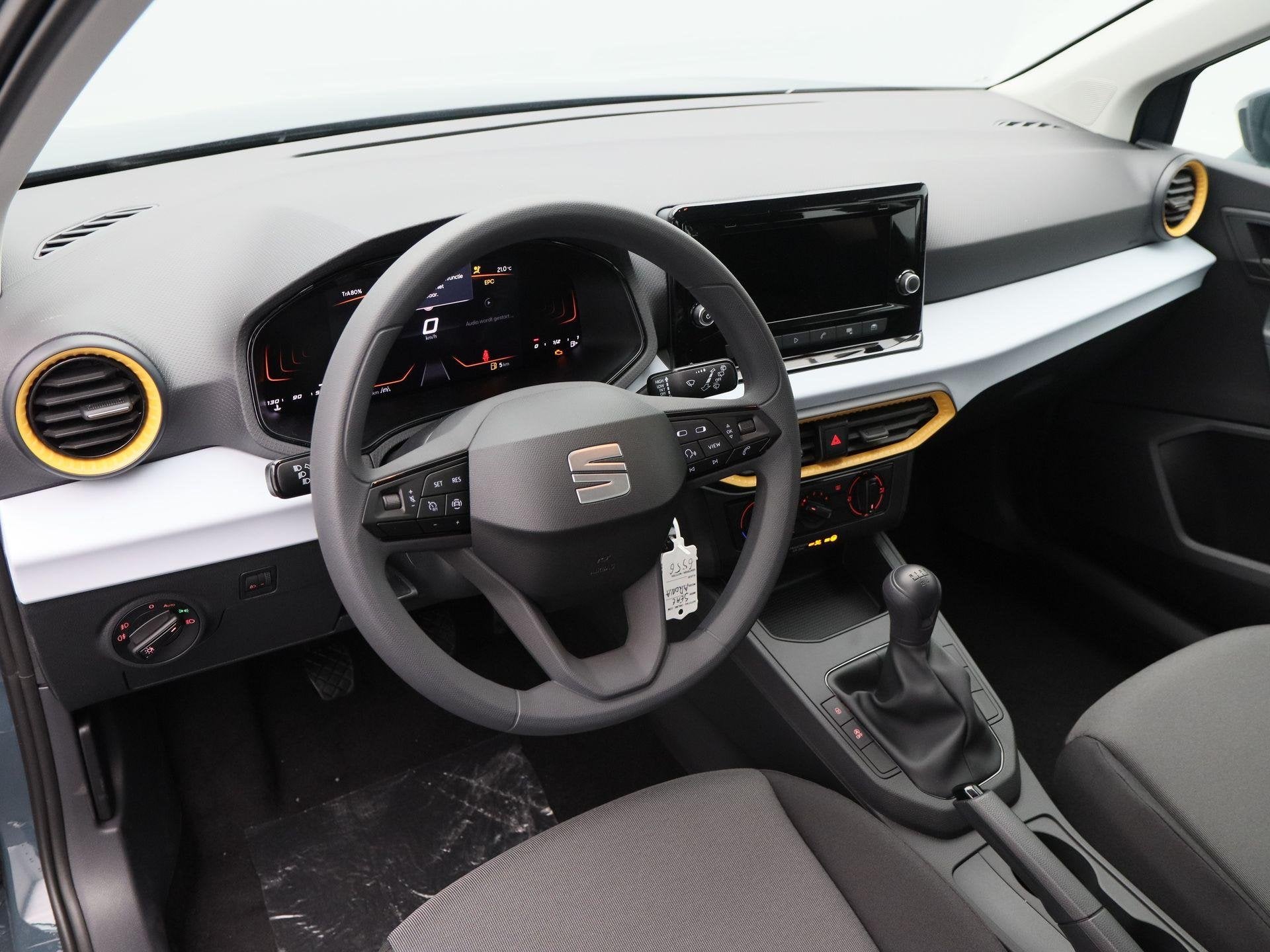 SEAT Arona Reference 1.0 TSI 95 PK | Parkeersensoren | Cruis, Auto's, Seat, Voorwielaandrijving, Stof, 95 pk, Blauw