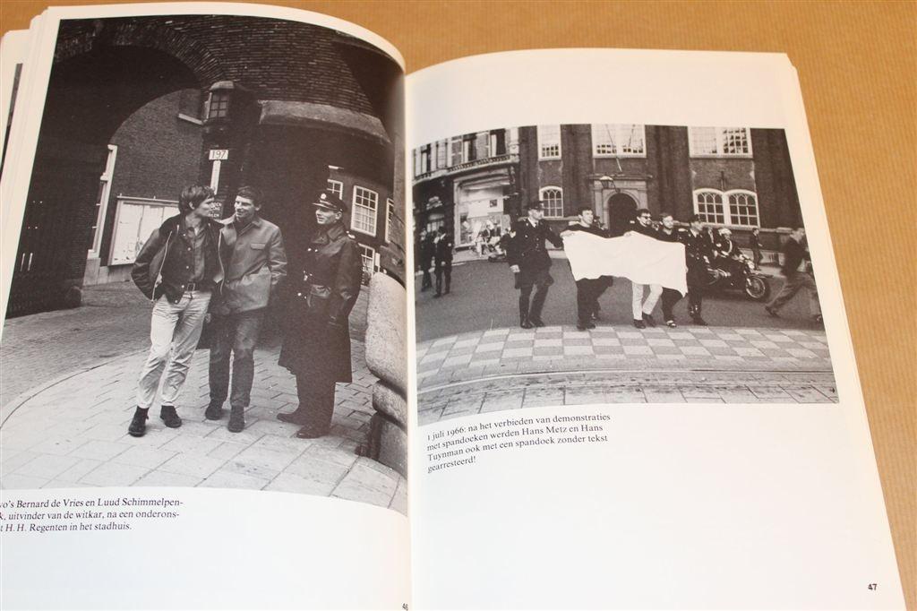Jarings Jaren '60 — Provo & Amsterdam [Cor Jaring], Ophalen of Verzenden, Gelezen, Fotografen
