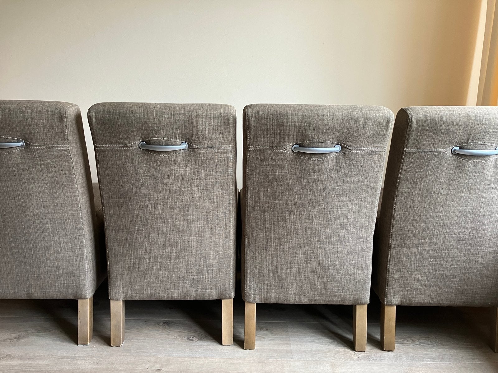 Eetkamer stoelen  4 stuks bruin stof, Ophalen, Gebruikt, Bruin, Vier