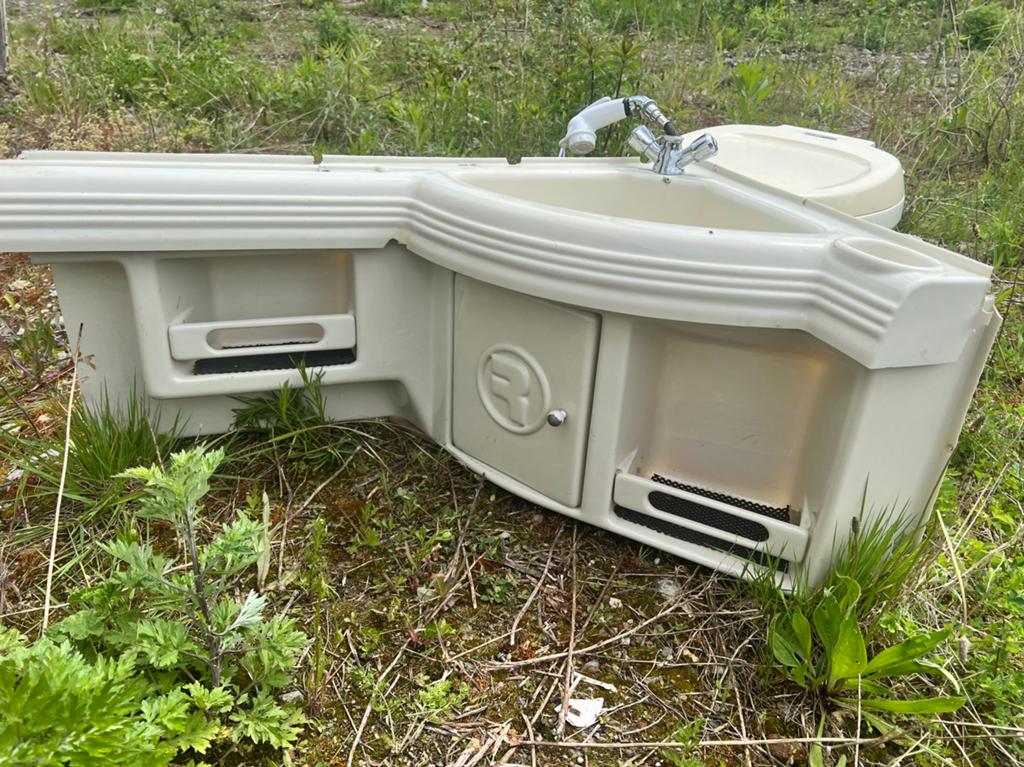 Camper Toilette and Sink, Ophalen