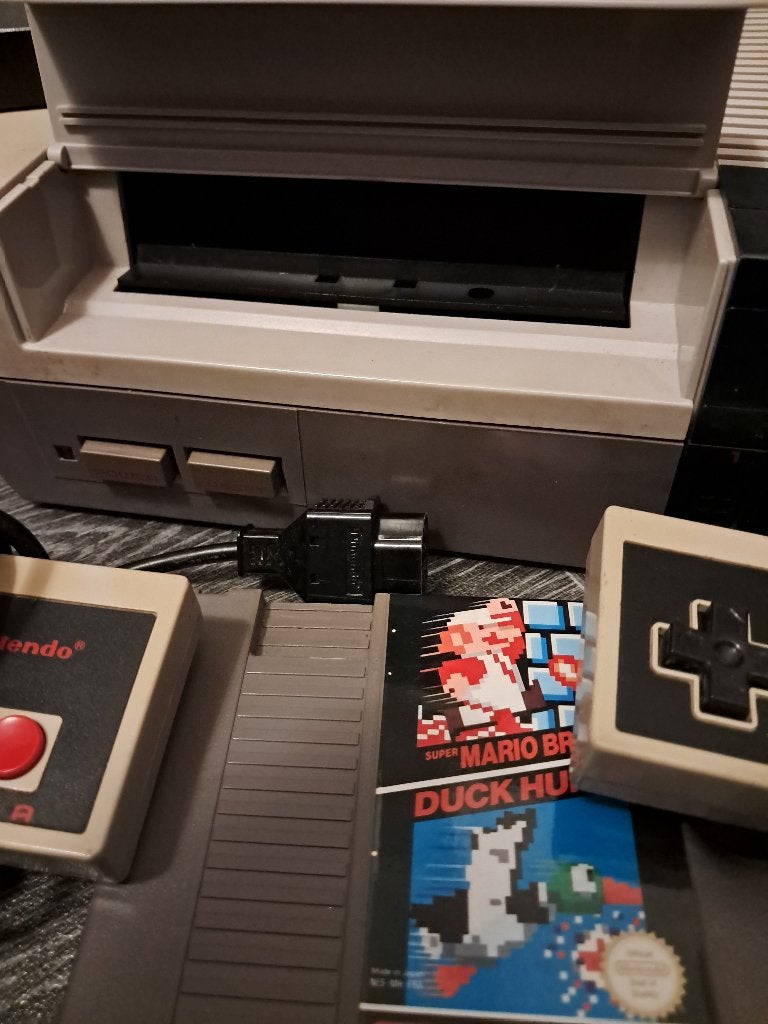 Nintendo NES Classic met Super Mario Bros. / Duck Hunt, Spelcomputers en Games, Ophalen of Verzenden, Gebruikt, Met 2 controllers