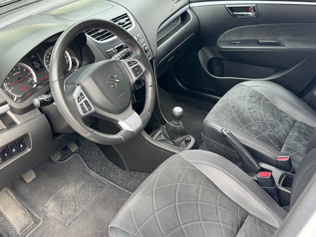 Suzuki SWIFT 1.2 Style 5-deurs Airco/Alcantara 1eigenaar-nie, Euro 5, Gebruikt, 4 cilinders, Met garantie (alle)