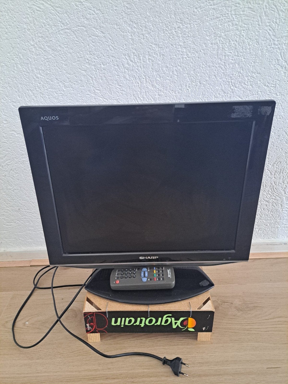 Sharp Aquos LCD TV - Compact en Functioneel, Ophalen, Gebruikt, 50 Hz, 40 tot 60 cm