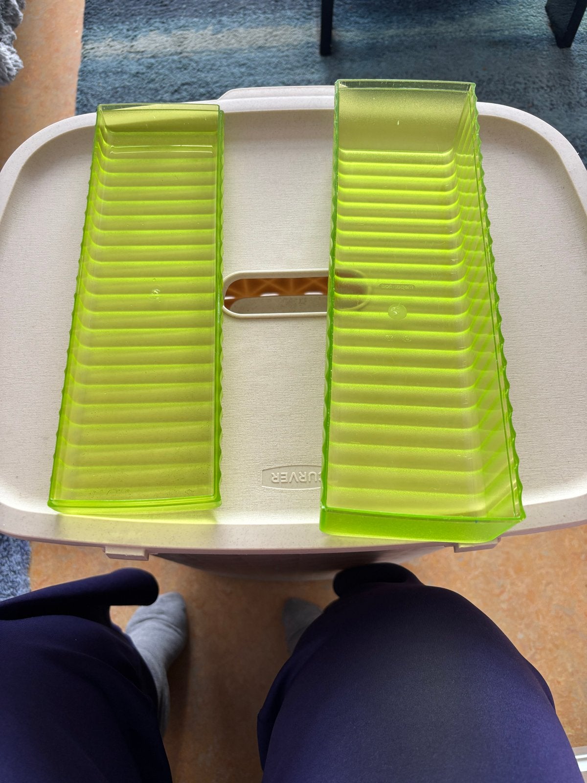 Groene ontbijtkoek blik - handig en compact, Ophalen, Kunststof, Broodtrommel, Groen