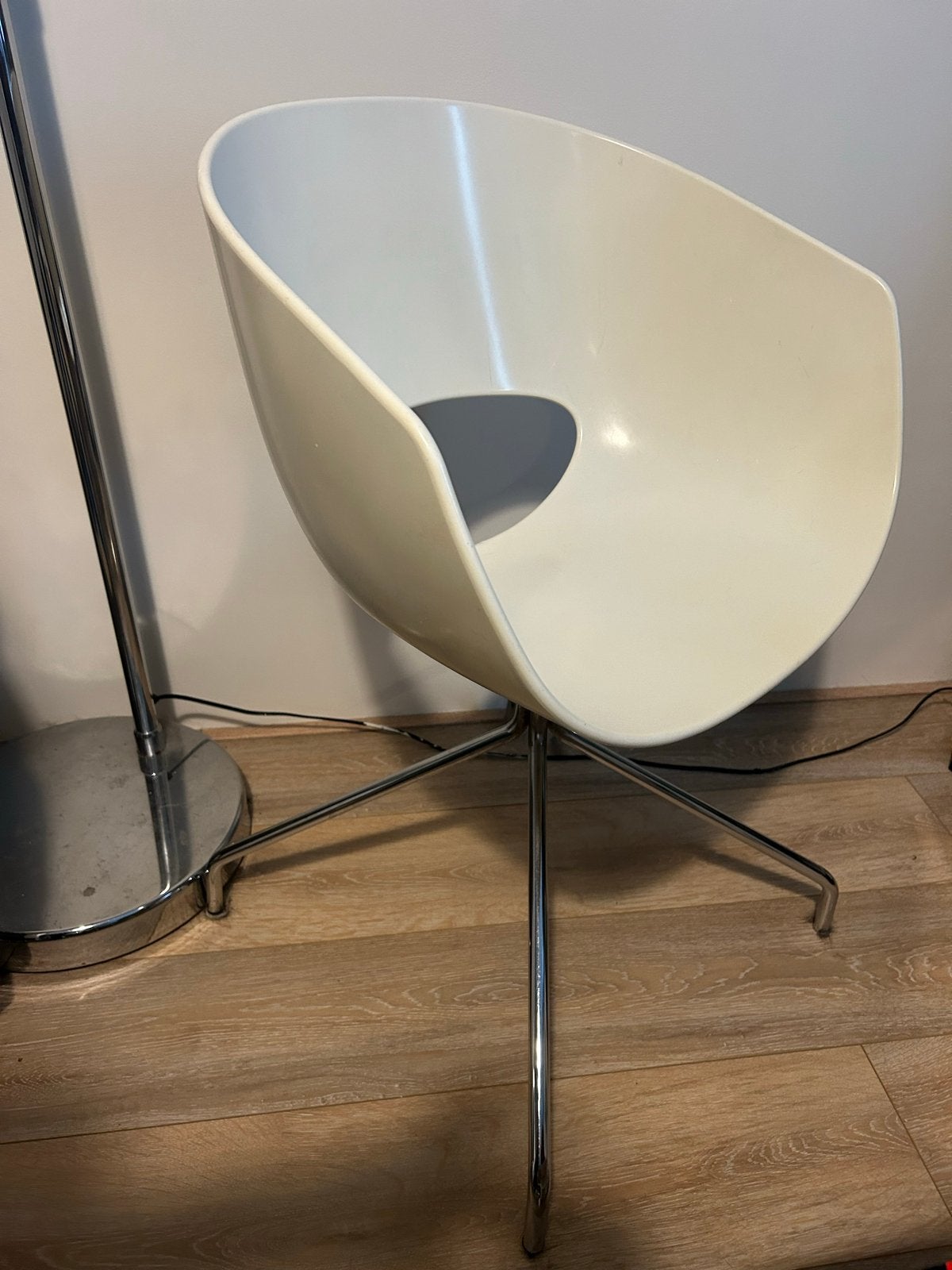 4x Vintage designer Witte Kuipstoelen by Sintesi, Huis en Inrichting, Stoelen, Ophalen, Kunststof, Gebruikt, Wit