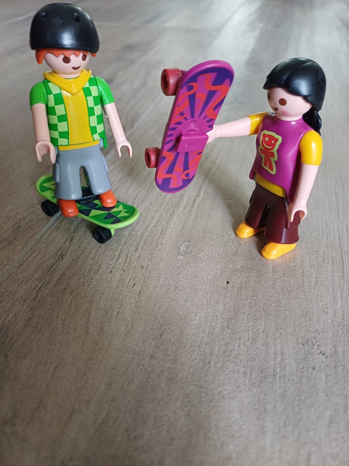 Playmobil Skaters - Jongen en Meisje met Skateboards, Kinderen en Baby's, Ophalen of Verzenden, Gebruikt, Complete set, Figuren