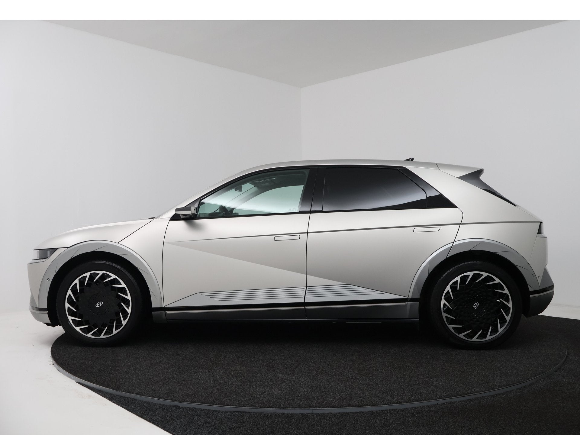 Hyundai IONIQ 5 Lounge 77.4 kWh | Panoramadak | BOSE | 360 C, Auto's, Automaat, Achterwielaandrijving, Gebruikt, IONIQ 5