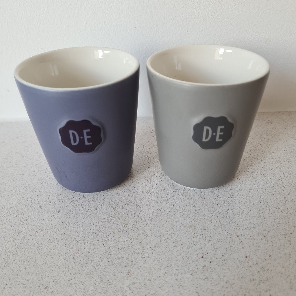 2 mokken mokjes Douwe Egberts Raja 180 ml nieuw setprijs, Nieuw, Ophalen of Verzenden, Overige stijlen, Kop(pen) en/of Schotel(s)