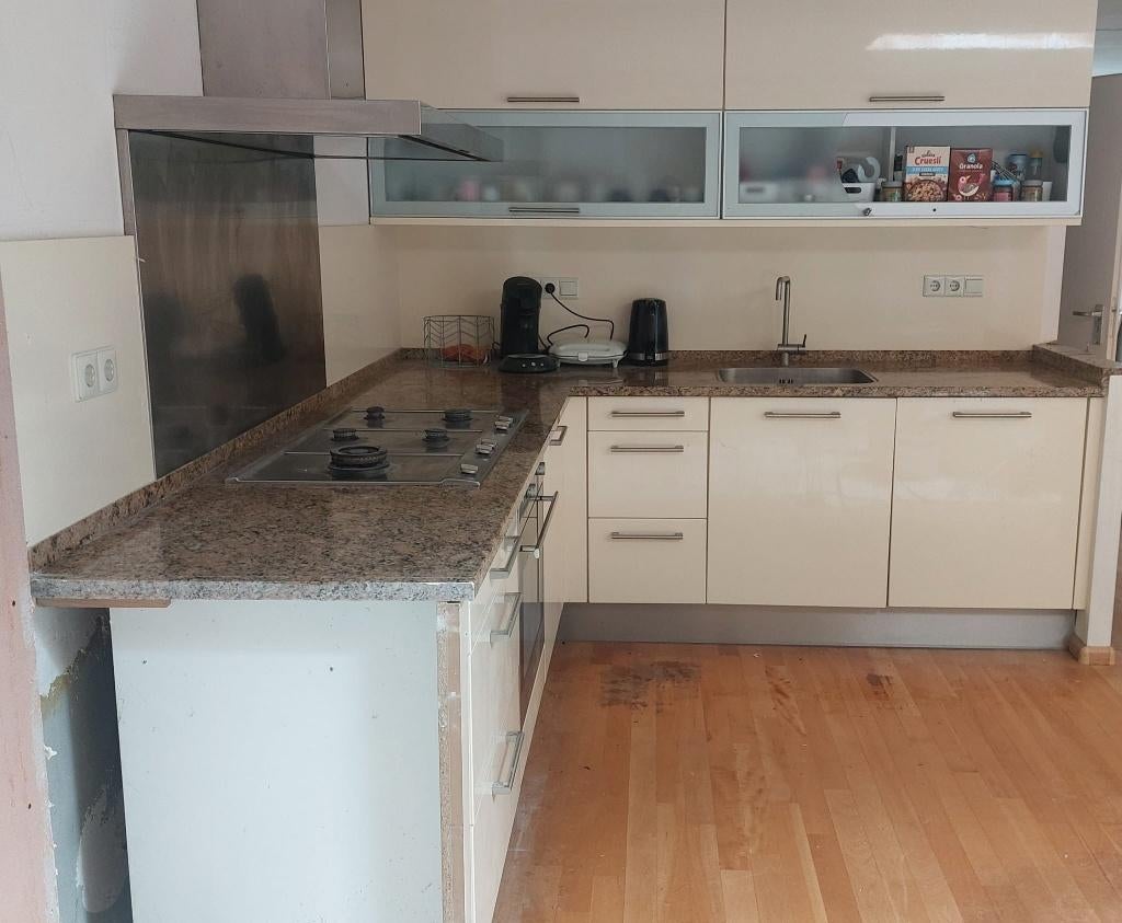 Gratis op te halen keuken, Ophalen, Gebruikt, Hoekkeuken, Hoogglans of Gelakt