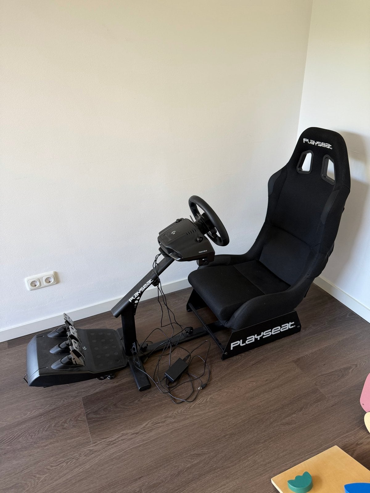 Playseat met Logitech G923 racestuur en pedalen, Spelcomputers en Games, Ophalen, Zo goed als nieuw