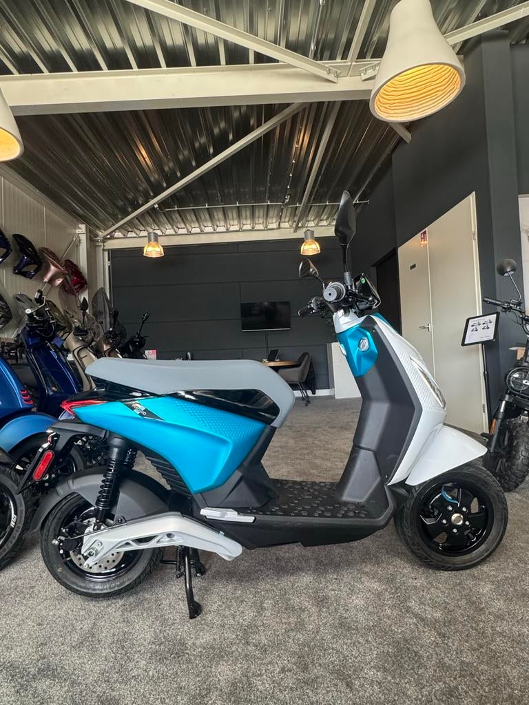 Piaggio One Elektrische Scooter - Nieuw - Artic MIX, Ophalen, Piaggio, Elektrisch, Nieuw