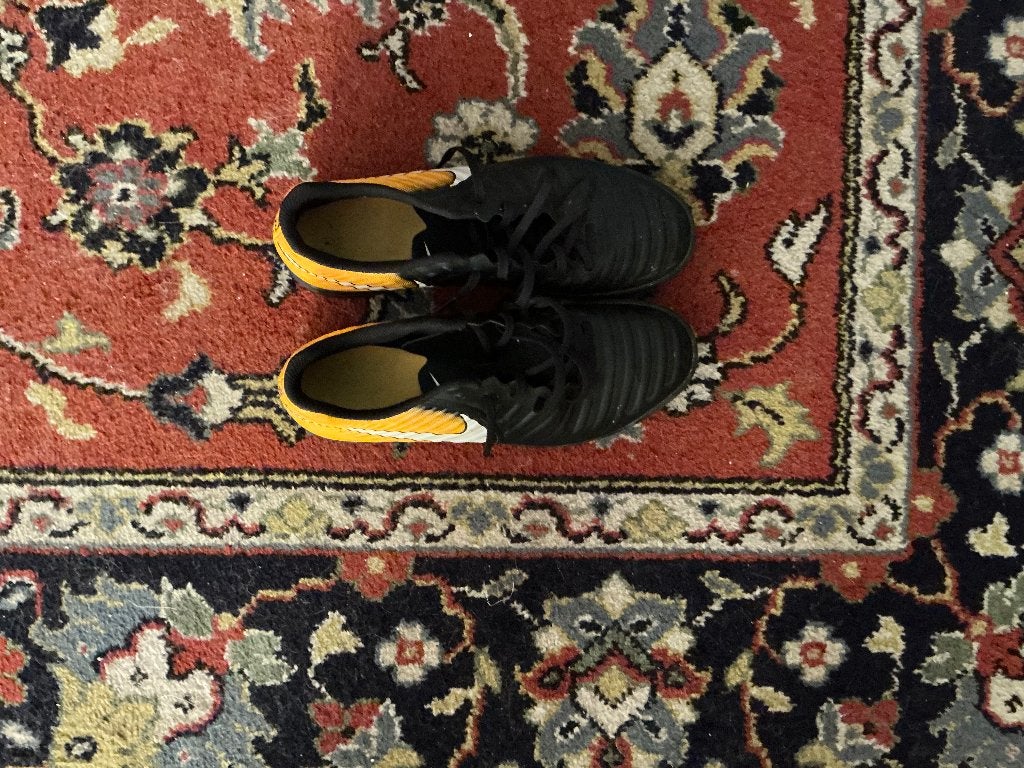 Te koop Nike voetbalschoenen kunstgrasschoen, Maat XL, Schoenen, Ophalen of Verzenden, Zo goed als nieuw