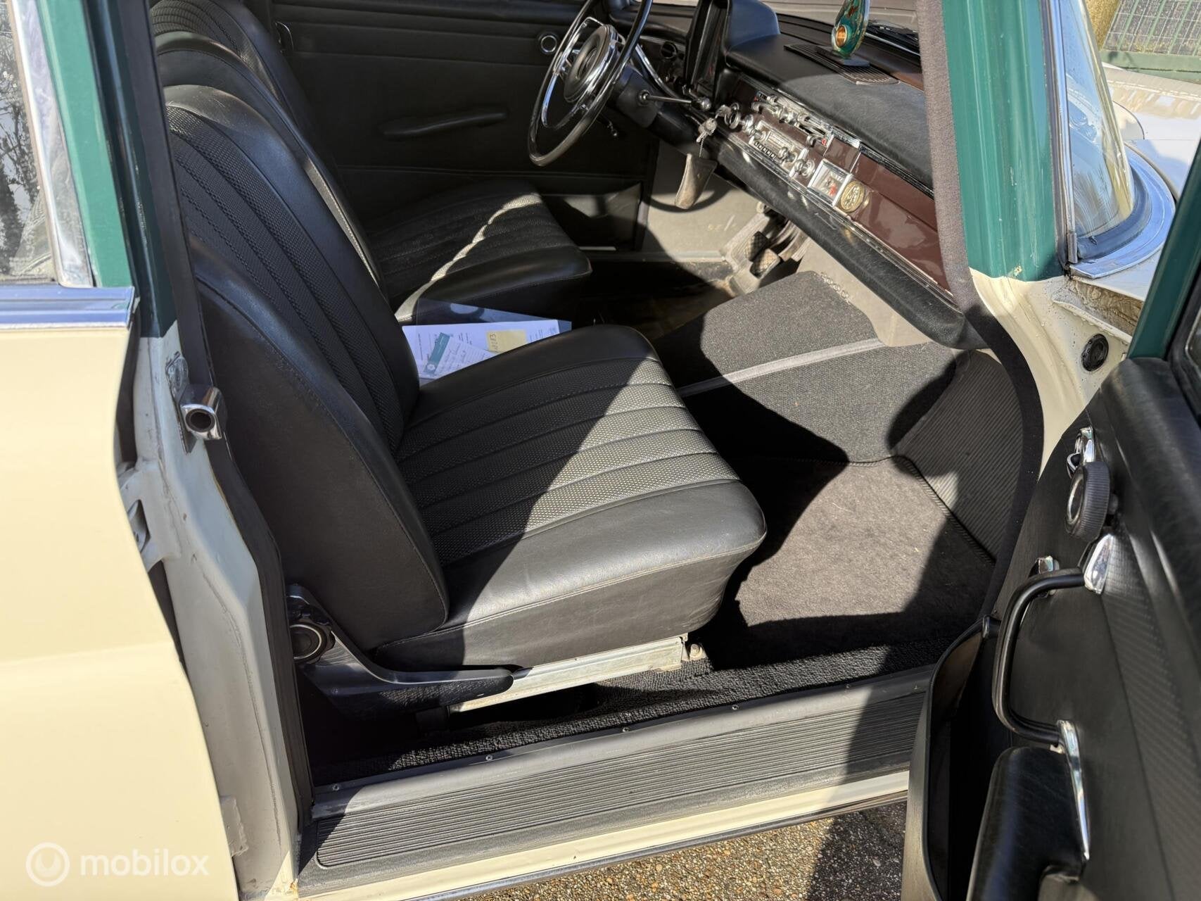 Mercedes-Benz 200 D Heckflosse NAP Nieuwstaat!, foto 10