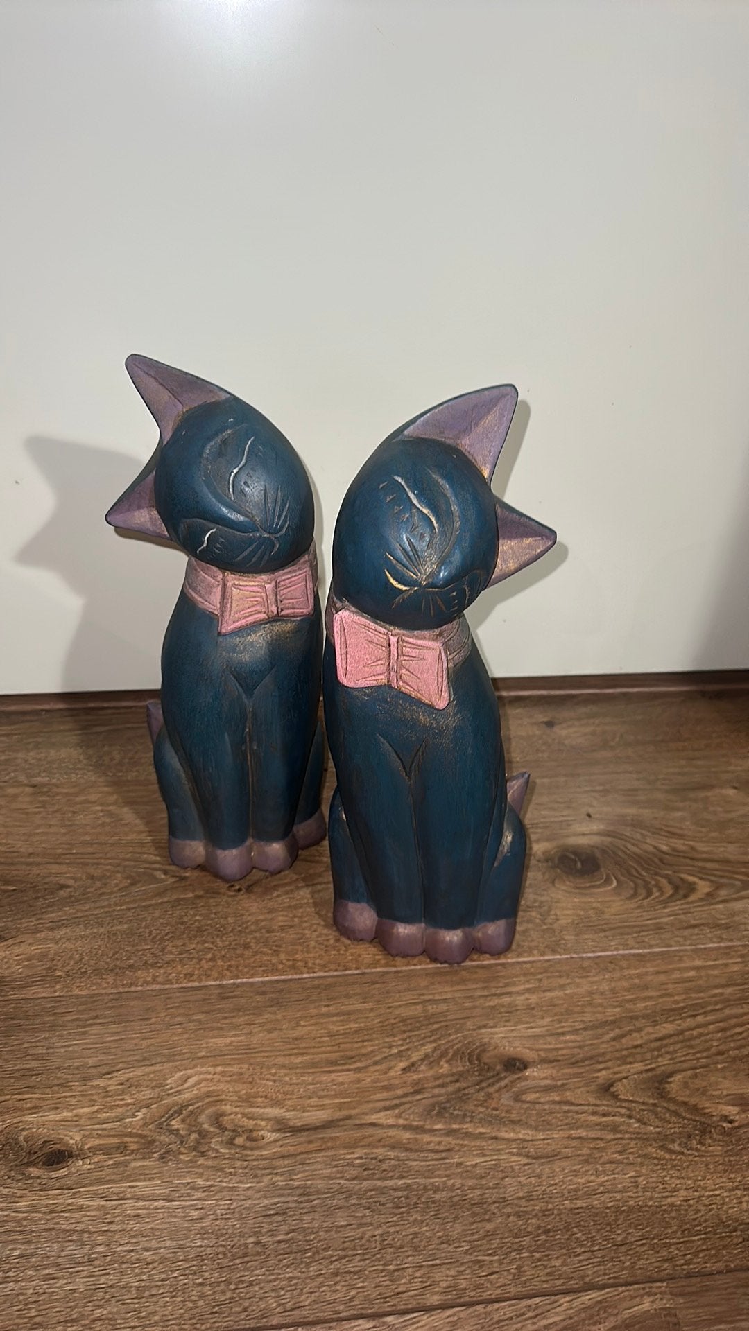Vintage houten kattenbeelden, Ophalen of Verzenden, Houtsnijwerk, Blauw