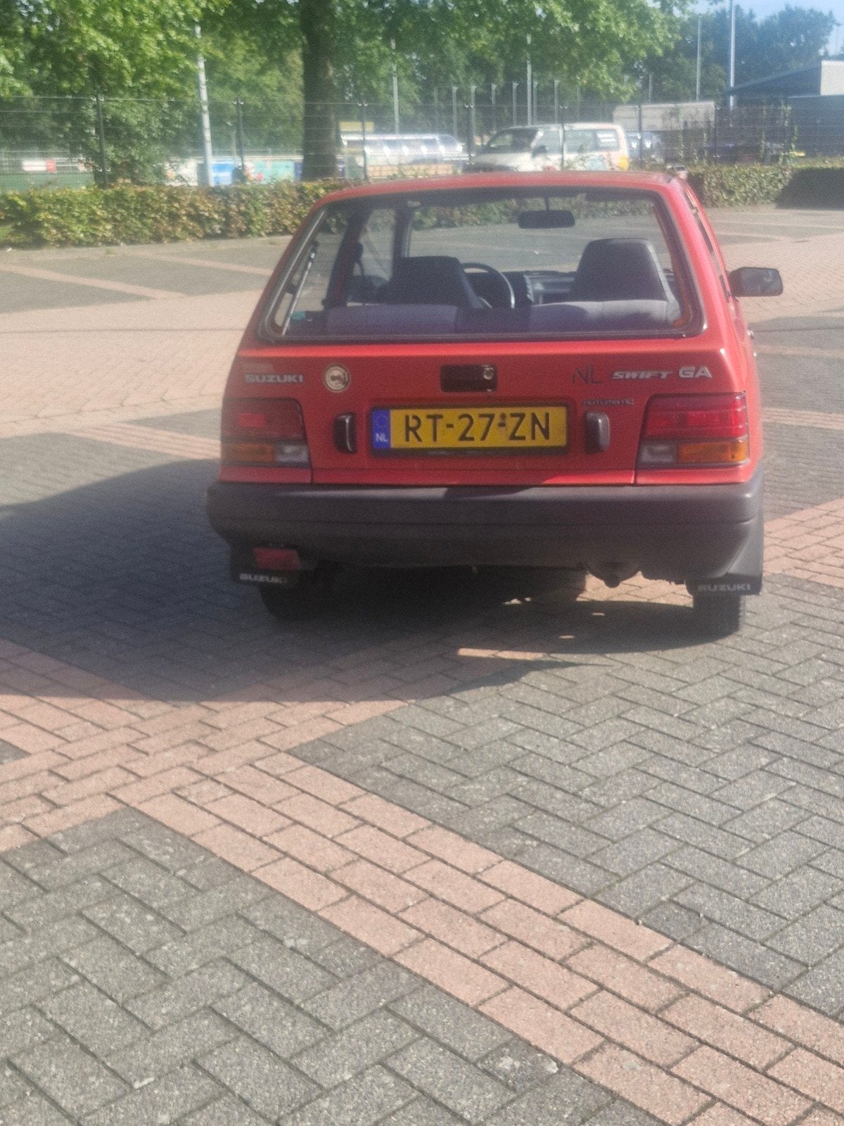 Suzuki Swift 1.0 GA AUT S6 1987 belastingvrij, foto 3