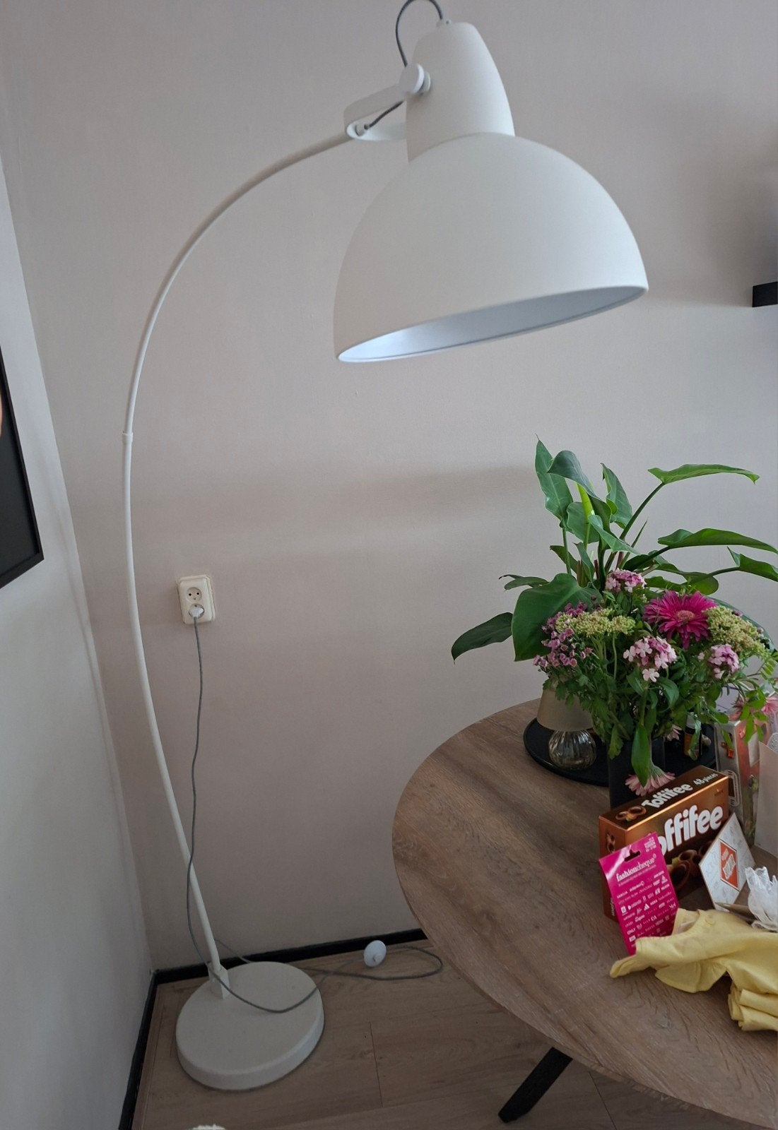 Witte booglamp, vloerlamp, staande lamp, Huis en Inrichting, Lampen | Vloerlampen, Ophalen, Gebruikt, E27 (groot), Metaal