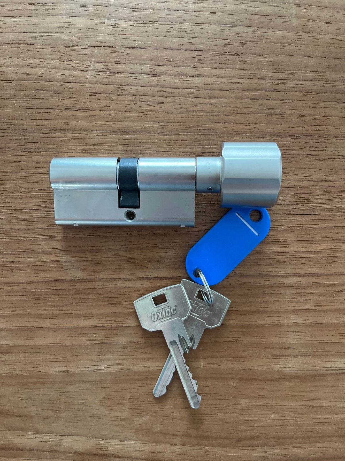 Oxloc cilinderslot met draaiknop en 2 sleutels (35/30), Ophalen of Verzenden, Gebruikt, Rvs, Slot