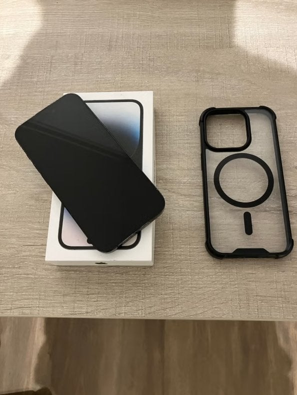 Foto 2 van Apple Iphone 14 pro 128 GB - zwart - zo goed als nieuw -