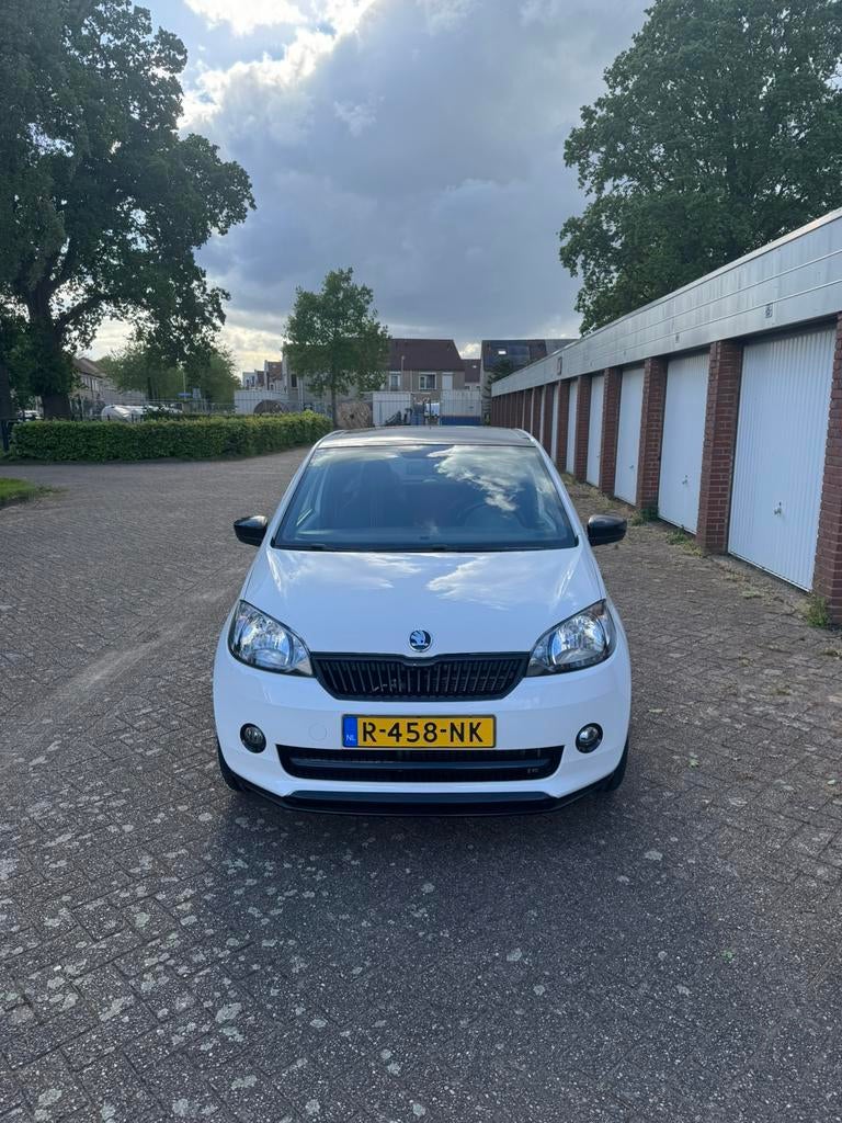 Skoda Citigo 1.0 T 44KW 3D 2016 Wit Monte Carlo, Auto's, Skoda, Voorwielaandrijving, Stof, 4 stoelen, Wit