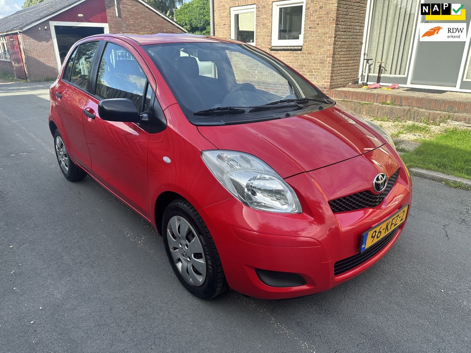 Toyota Yaris 1.3 VVTi Comfort AIRCO/EL RAMEN/DEALER ONDERHOU, Voorwielaandrijving, Dealer onderhouden, 101 pk, 4 cilinders