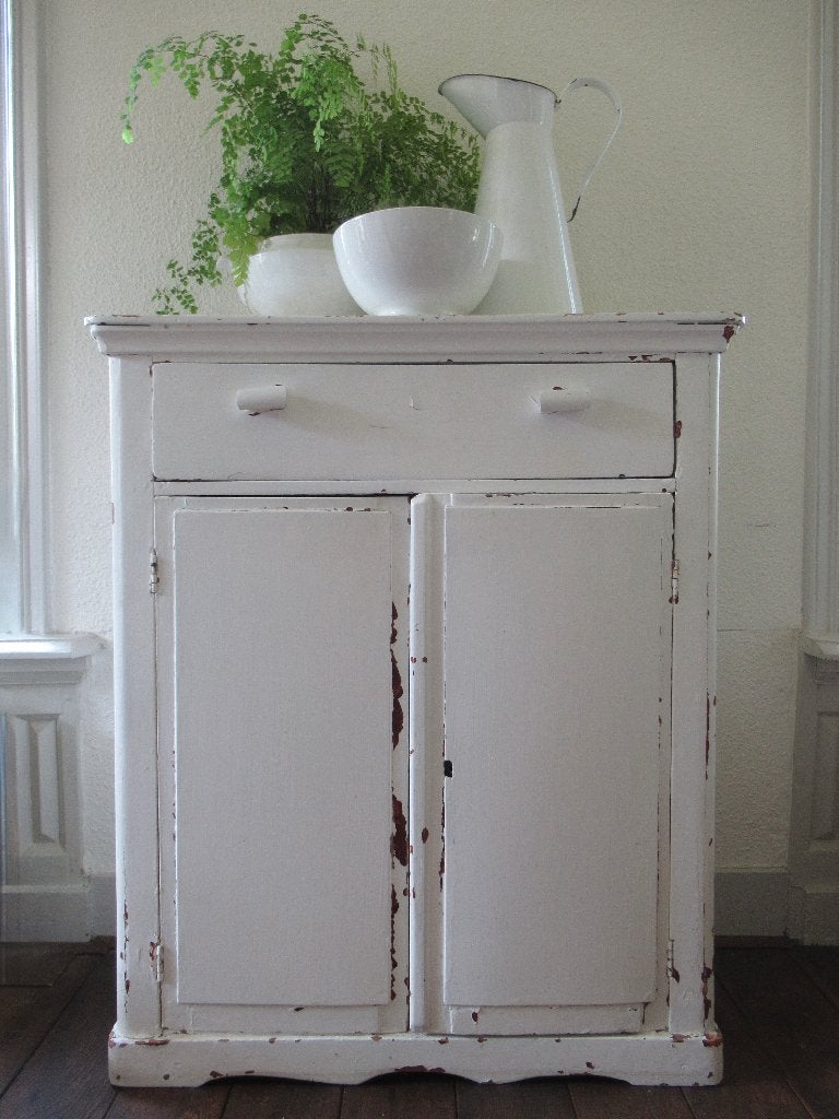 ~ mooi oud (meiden-) kastje, bricbracbrocante ~, Ophalen