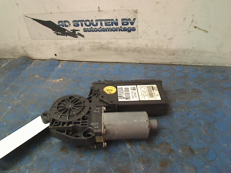 Motor Raammechaniek Rechts Voor Audi A8 (D3) 2004 4E1959802, Gebruikt, Auto-Union-Straße  1, Ingolstadt 85057, , Duitsland, Info@audi.de