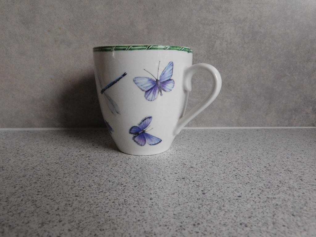 Mok A 8x7,5 cm. Vlinders Janneke Brinkman JBS, Ophalen of Verzenden, Zo goed als nieuw, Overige stijlen, Kop(pen) en/of Schotel(s)