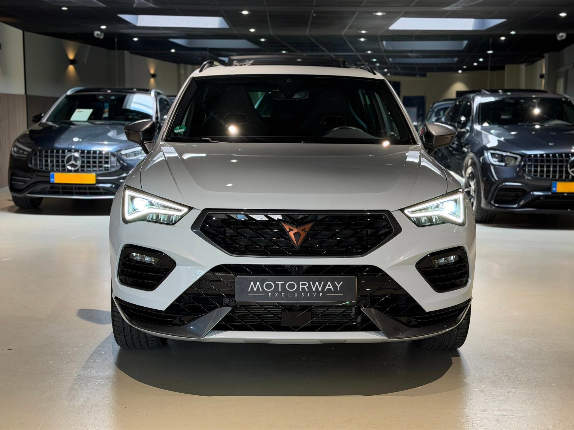 Cupra ATECA 2.0 TSI 4DRIVE|VZ|Pano|Beats|360|Matrix|, Auto's, Gebruikt, 4 cilinders, 1984 cc, Wit