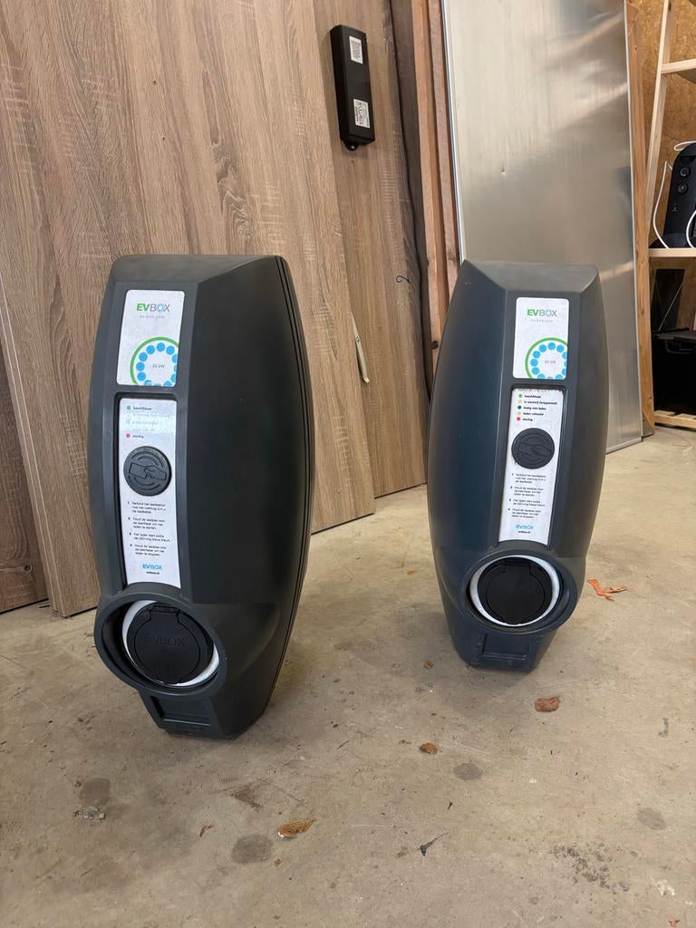 2 stuks EVBox Laadpaal 22 kW, Auto diversen, Laadpalen, Ophalen, Gebruikt, Laadpaal