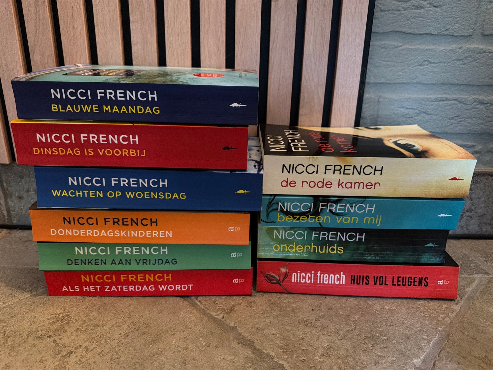 Nicci French thriller boeken collectie - 10 delen, Ophalen of Verzenden, Gelezen, Europa overig
