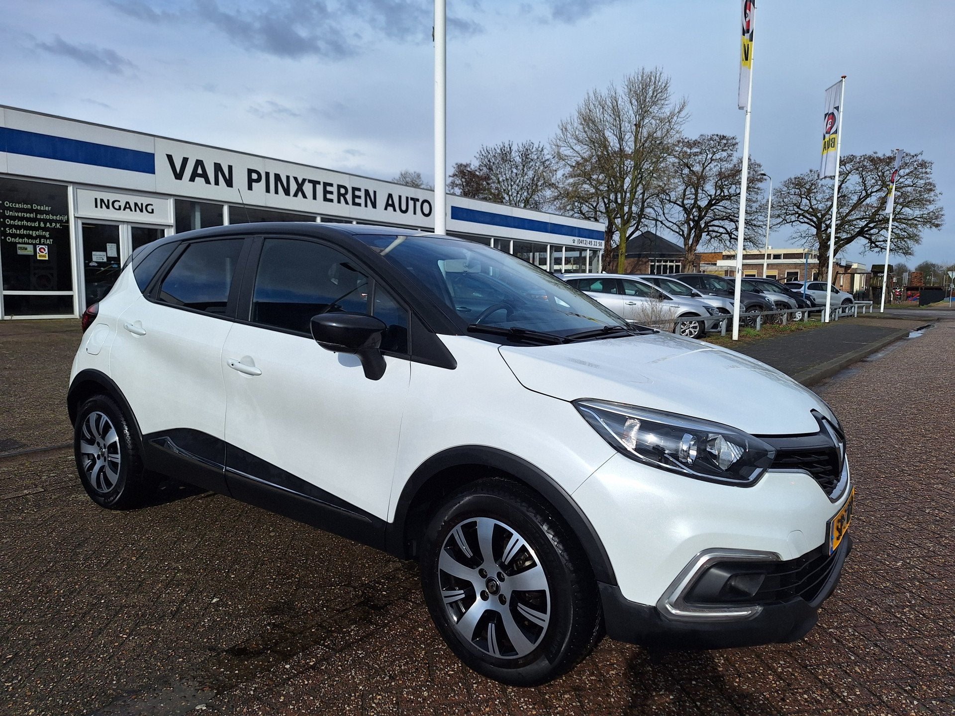 Renault Captur 0.9 TCe Zen TREKHAAK (bj 2018), Auto's, Voorwielaandrijving, Stof, Gebruikt, Euro 6