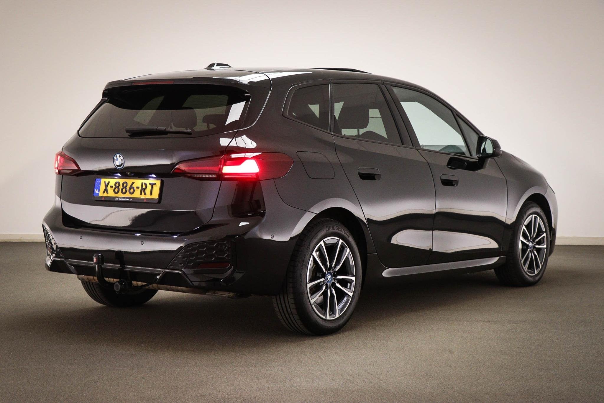 BMW 2-serie Active Tourer 225e xDrive M-Sport | SOH 96% | PA, Auto's, Automaat, 1800 kg, Gebruikt, 16 kWh