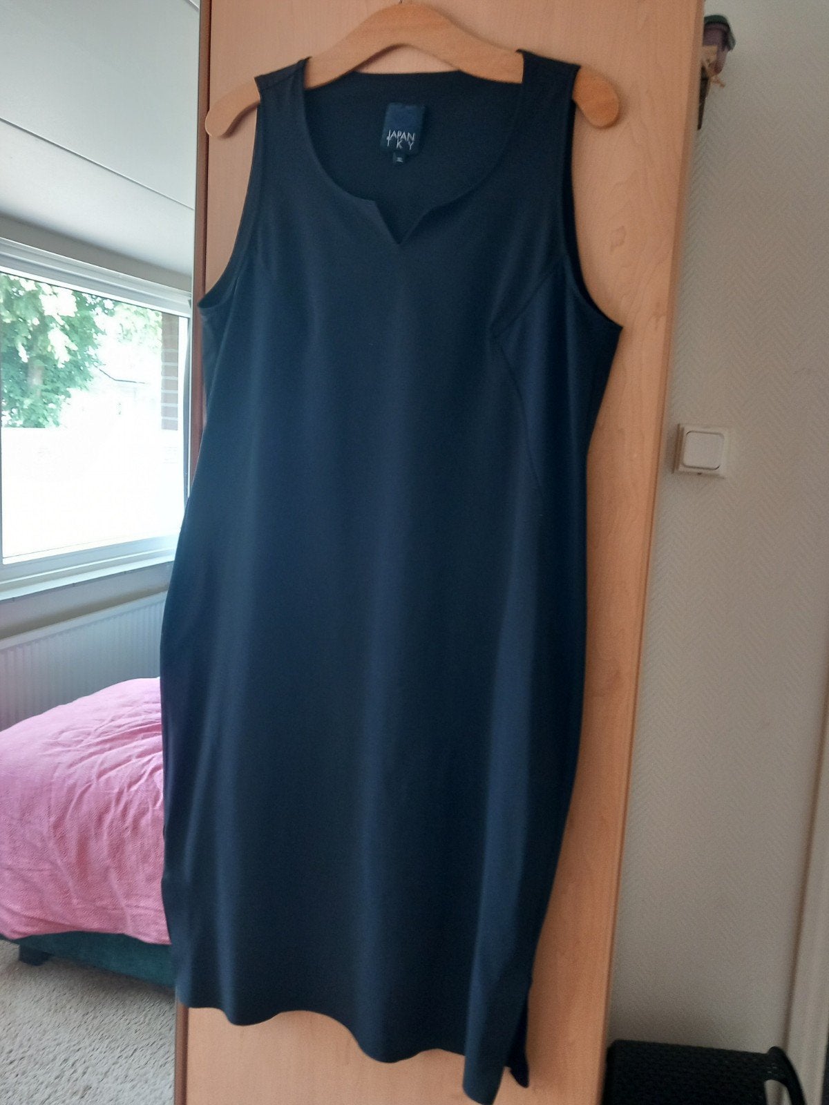Mooie jurk van travelstof maat xl, Ophalen of Verzenden, Zo goed als nieuw, Maat 46/48 (XL) of groter, Zwart