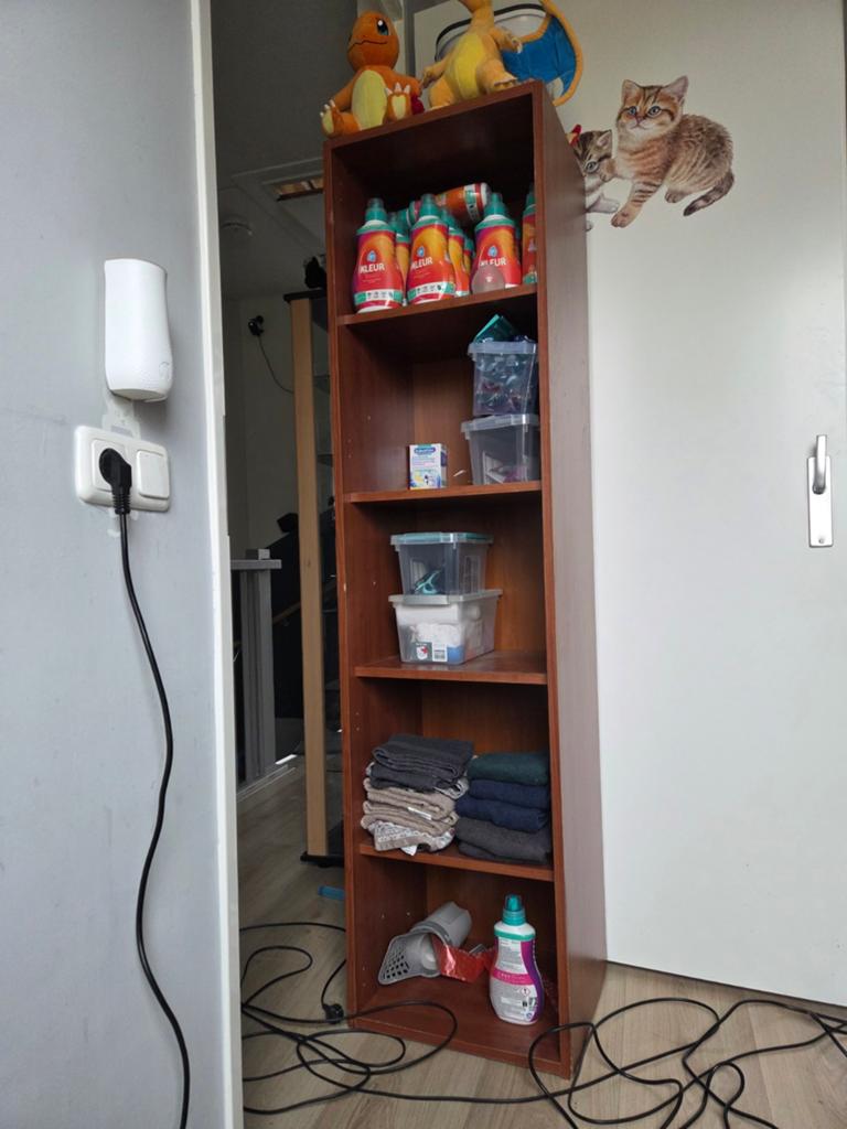 Prima kast, Huis en Inrichting, Kasten | Boekenkasten, Ophalen of Verzenden, Gebruikt, 25 tot 50 cm