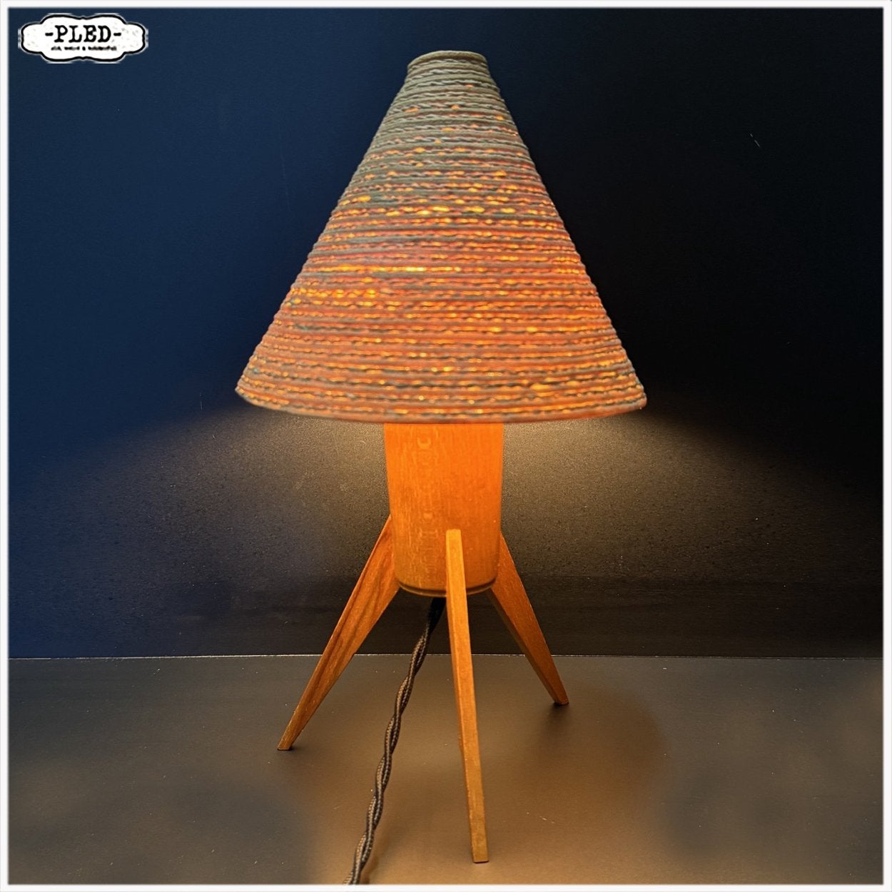 Vintage tafellampje, Pokrok Zilina Lamp, Overige merken, Gebruikt, Pokrok Zilina, Hout