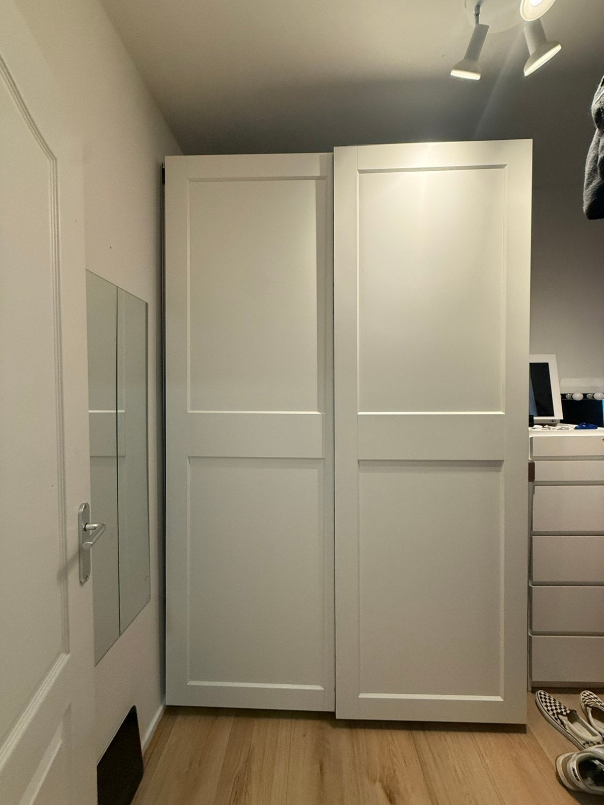 IKEA PAX Wardrobe with Sliding Doors + KOMPLEMENT (Read), Ophalen, Zo goed als nieuw, 50 tot 75 cm, 200 cm of meer