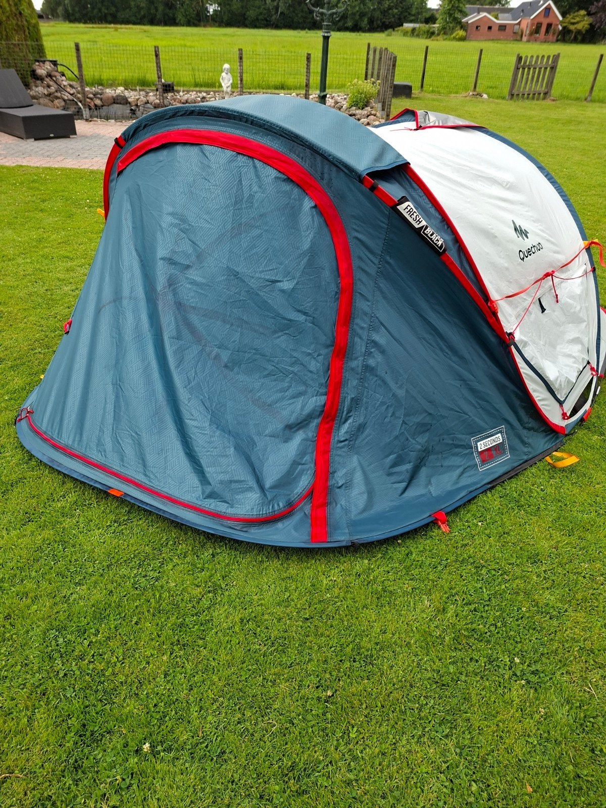 Quechua 2 Seconds Fresh & Black tent - 2 persoons, Caravans en Kamperen, Tenten, Ophalen, Zo goed als nieuw, Tot en met 2